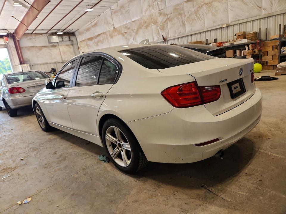 2013 Bmw 320 მანქანა იყიდება აუქციონზე, vin: WBA3C3C52DF982613, აუქციონის ნომერი: 61308246