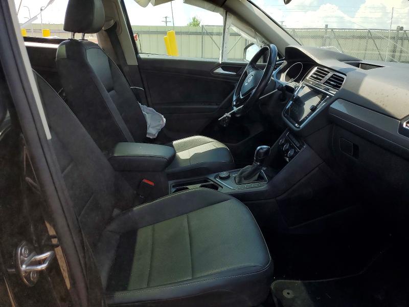 60570246 :رقم المزاد ، 3VV2B7AX9KM126978 vin ، 2019 Volkswagen Tiguan مزاد بيع