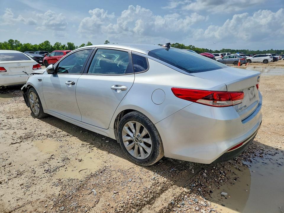 61776916 :رقم المزاد ، 5XXGT4L33HG124180 vin ، 2017 Kia Optima مزاد بيع