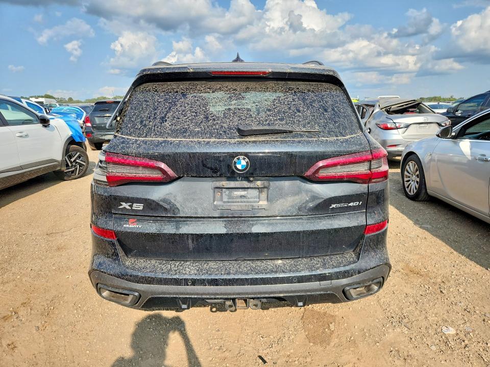 61826166 :رقم المزاد ، 5UXCR6C01M9E43262 vin ، 2021 Bmw X5 مزاد بيع