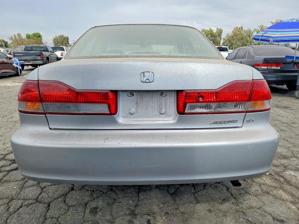 60080906 :رقم المزاد ، 1HGCG56692A118001 vin ، 2002 Honda Accord مزاد بيع