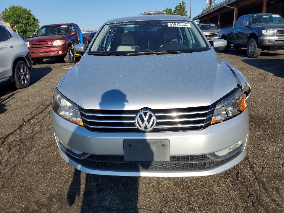2015 Volkswagen Passat მანქანა იყიდება აუქციონზე, vin: 1VWAS7A37FC108331, აუქციონის ნომერი: 61010446