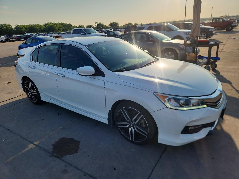 2017 Honda Accord მანქანა იყიდება აუქციონზე, vin: 1HGCR2E51HA223786, აუქციონის ნომერი: 58919846