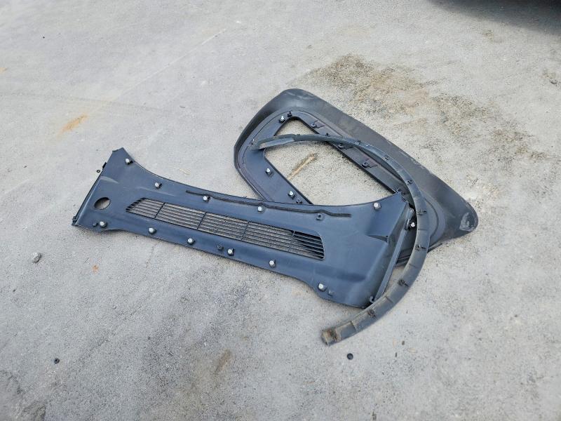60963606 :رقم المزاد ، 7SAYGAEE5PF661305 vin ، 2023 Tesla Model Y مزاد بيع