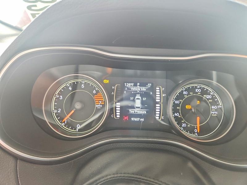 62825476 :رقم المزاد ، 1C4PJLCB1LD656991 vin ، 2020 Jeep Cherokee مزاد بيع