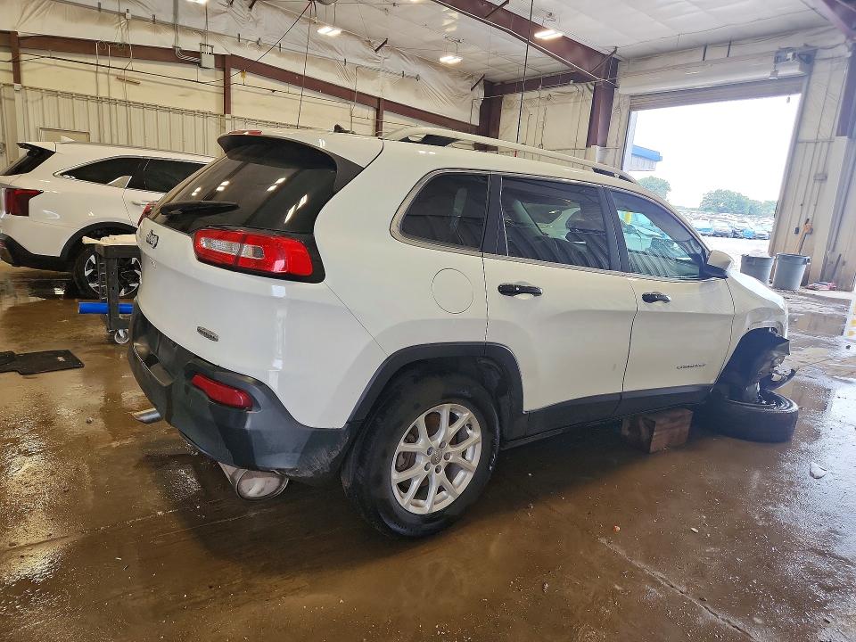 61619216 :رقم المزاد ، 1C4PJMCB8GW196986 vin ، 2016 Jeep Cherokee مزاد بيع