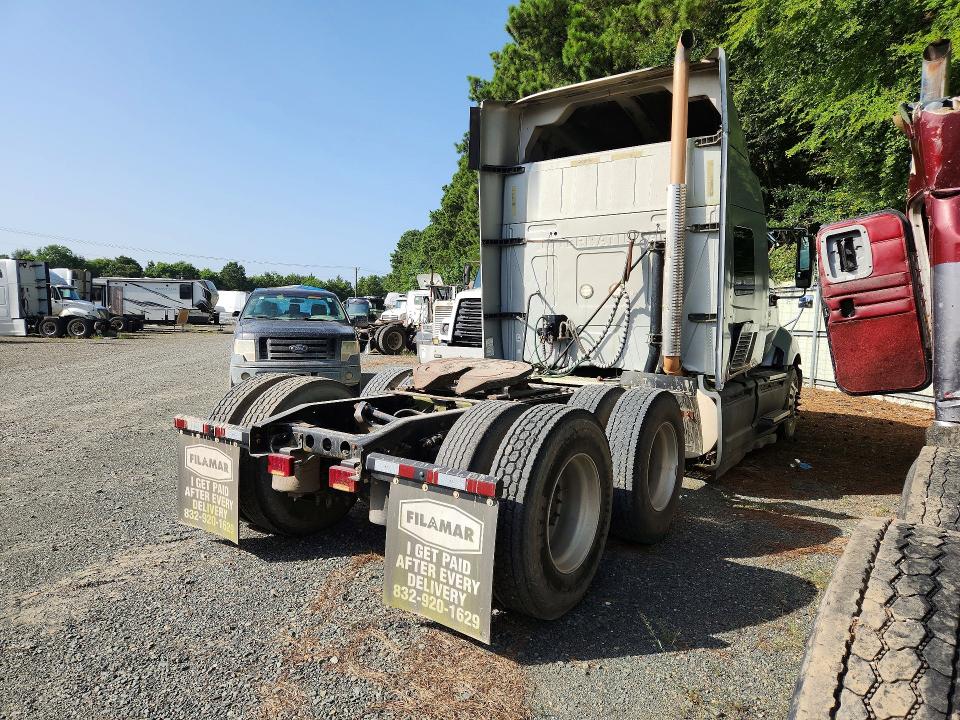 61889906 :رقم المزاد ، 3HSDJAPR4FN696832 vin ، 2015 International Tractor مزاد بيع