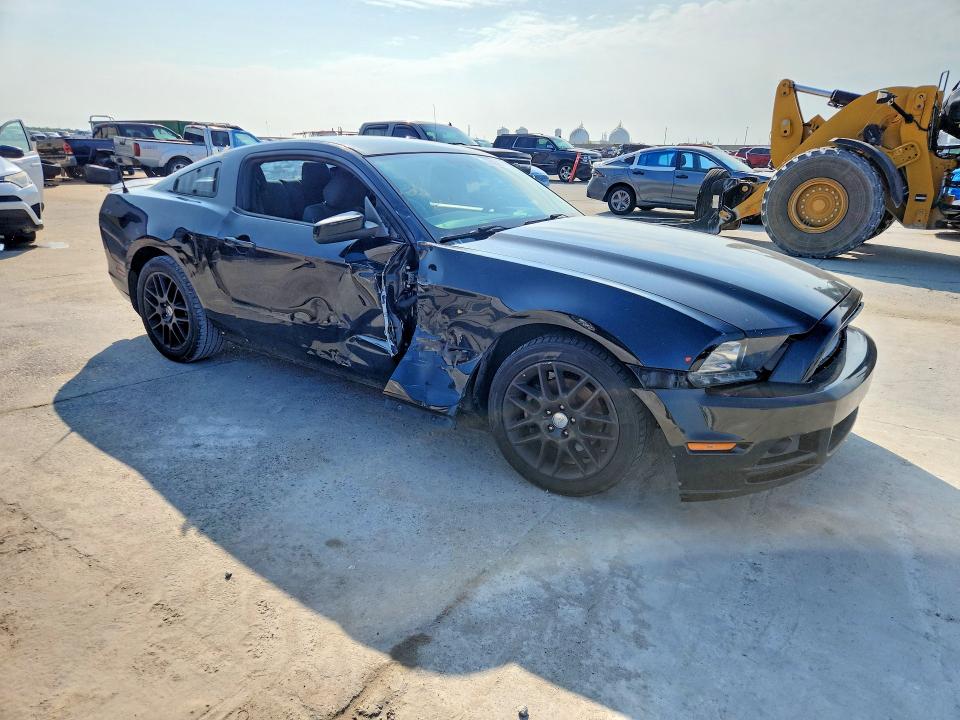 2014 Ford Mustang მანქანა იყიდება აუქციონზე, vin: 1ZVBP8AM6E5308561, აუქციონის ნომერი: 62823096