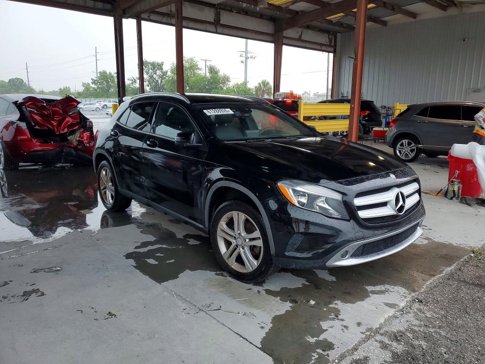 61288926 :رقم المزاد ، WDCTG4EB2HJ313271 vin ، 2017 Mercedes-benz Gla مزاد بيع