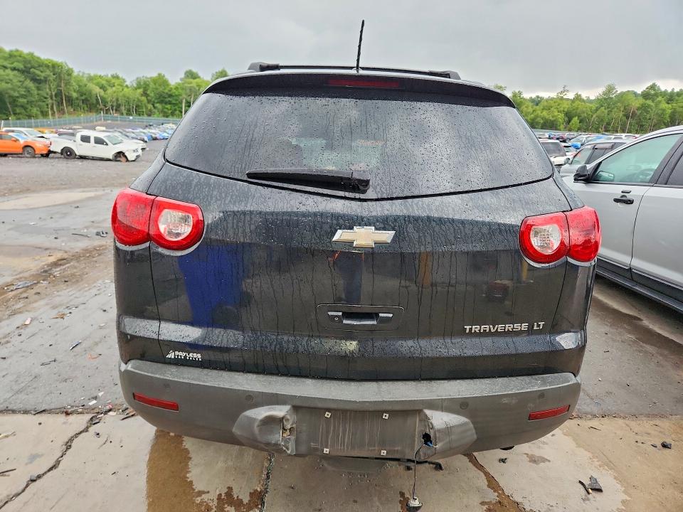 61511696 :رقم المزاد ، 1GNKRJED9BJ410073 vin ، 2011 Chevrolet Traverse مزاد بيع