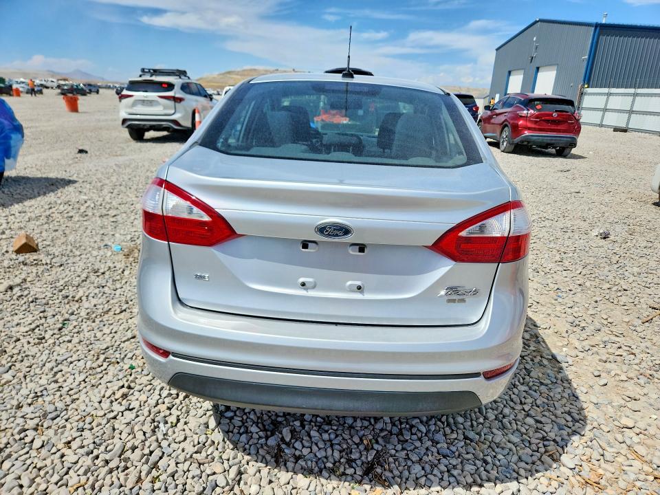 61554166 :رقم المزاد ، 3FADP4BJ5FM214391 vin ، 2015 Ford Fiesta مزاد بيع