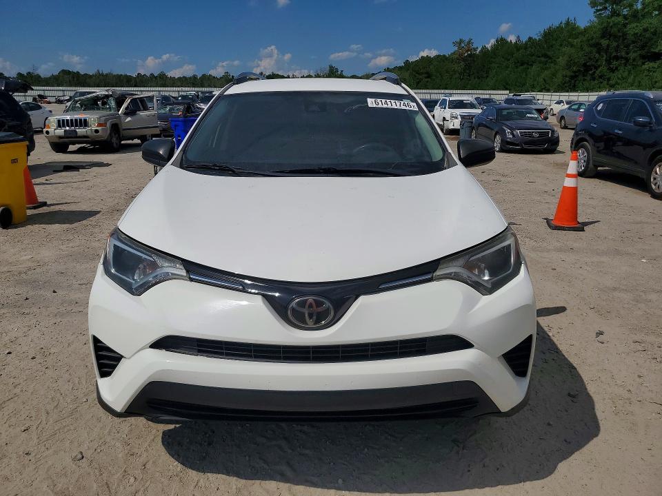 61411746 :رقم المزاد ، 2T3ZFREV3JW457607 vin ، 2018 Toyota Rav4 مزاد بيع