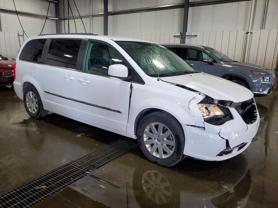 60624486 :رقم المزاد ، 2C4RC1BG2GR240049 vin ، 2016 Chrysler Town & Country مزاد بيع