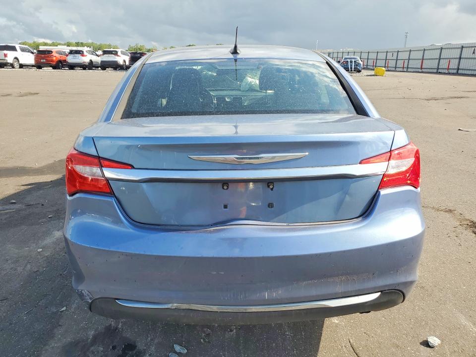 59291756 :رقم المزاد ، 1C3BC2FBXBN615850 vin ، 2011 Chrysler 200 مزاد بيع
