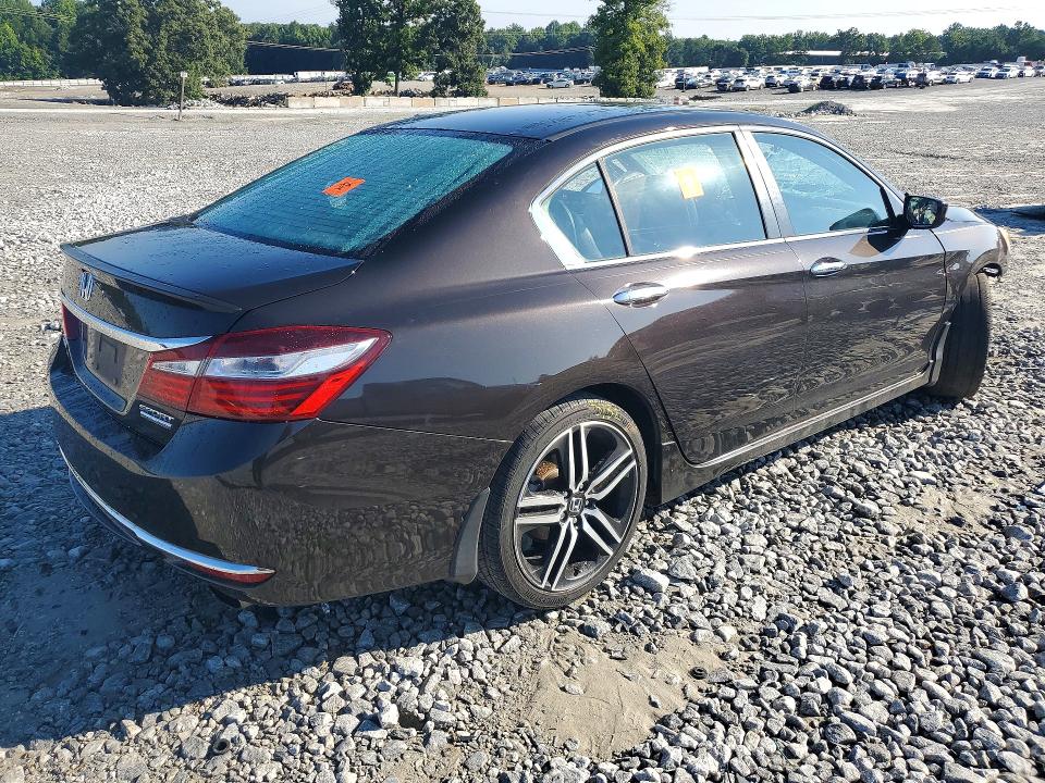Auction sale of the 2017 Honda Accord, vin: 1HGCR2F10HA085167, lot number: 61613766