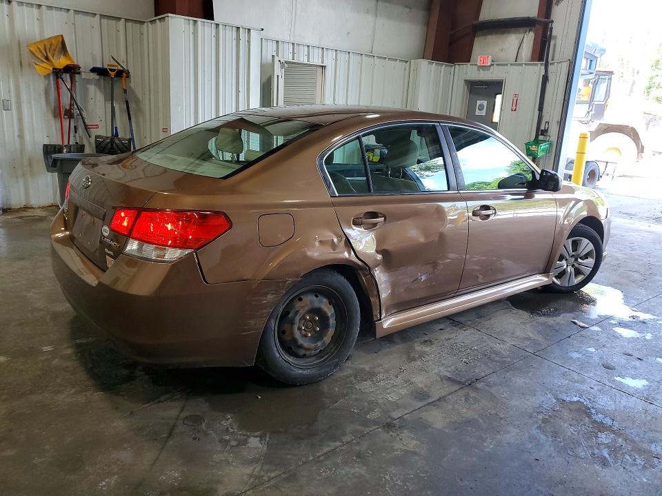 63385626 :رقم المزاد ، 4S3BMCA6XB3254317 vin ، 2011 Subaru Legacy مزاد بيع