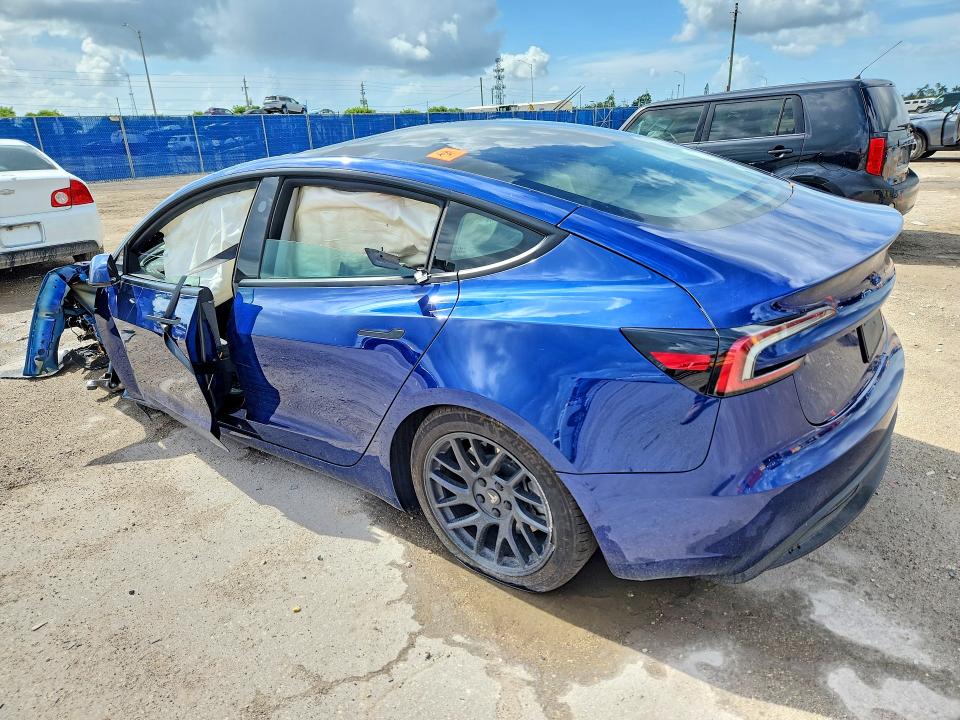 59265446 :رقم المزاد ، 5YJ3E1EAXSF883437 vin ، 2025 Tesla Model 3 مزاد بيع