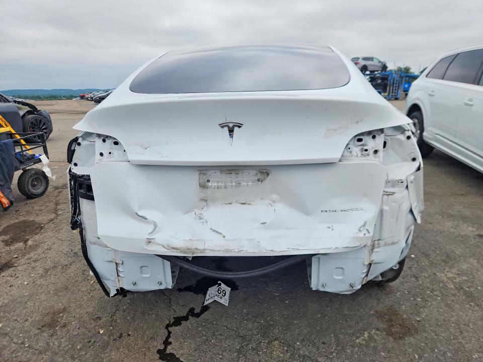 59353336 :رقم المزاد ، 7SAYGDEE4PF796230 vin ، 2023 Tesla Model Y مزاد بيع