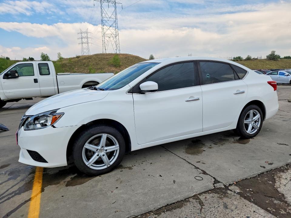 2018 Nissan Sentra მანქანა იყიდება აუქციონზე, vin: 3N1AB7APXJY279048, აუქციონის ნომერი: 59230376
