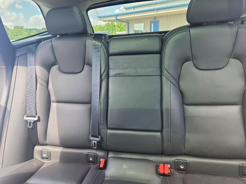 Продаж на аукціоні авто 2021 Volvo Xc60, vin: YV4102DL3M1813706, номер лоту: 60665436