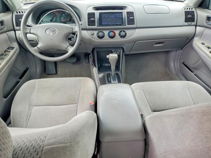 61219426 :رقم المزاد ، 4T1BE32K82U581488 vin ، 2002 Toyota Camry مزاد بيع