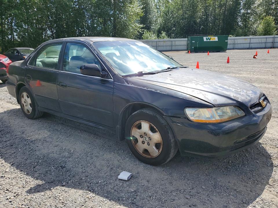 59743836 :رقم المزاد ، 1HGCG16552A064132 vin ، 2002 Honda Accord مزاد بيع