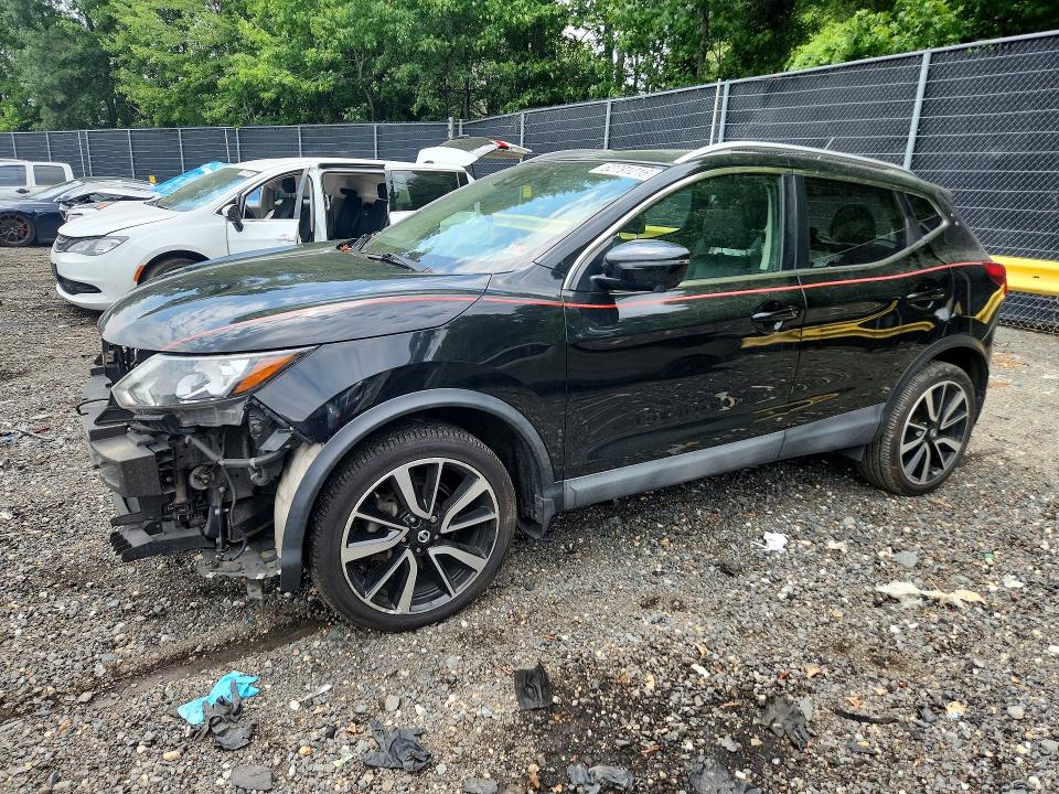 62791216 :رقم المزاد ، JN1BJ1CR4HW105142 vin ، 2017 Nissan Rogue Sport مزاد بيع