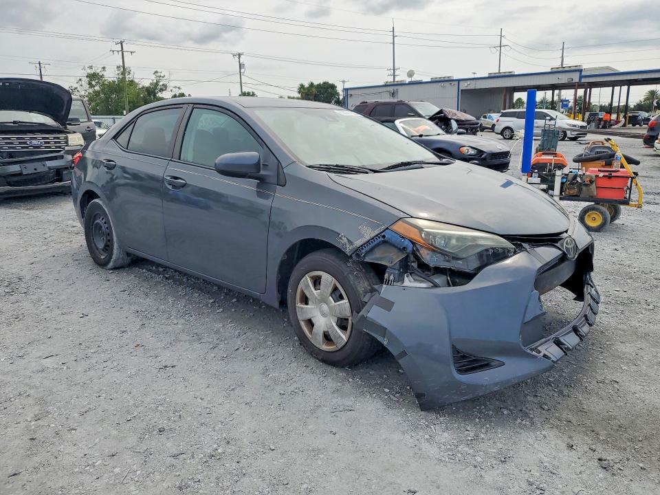 2018 Toyota Corolla მანქანა იყიდება აუქციონზე, vin: 5YFBURHE3JP806021, აუქციონის ნომერი: 63006156
