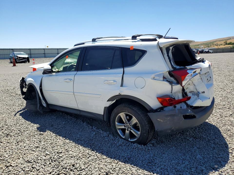 Продажа на аукционе авто 2015 Toyota Rav4, vin: JTMRFREV2FJ040923, номер лота: 62778166