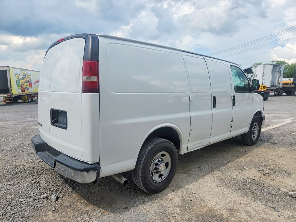 85772915 :رقم المزاد ، 1GCWGAFP5N1146637 vin ، 2022 Chevrolet Express G2500 مزاد بيع