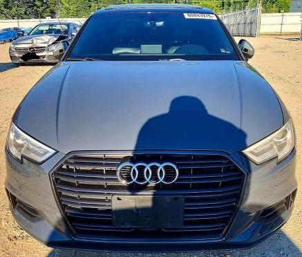 60893976 :رقم المزاد ، WAUAUGFF3KA085875 vin ، 2019 Audi A3 مزاد بيع
