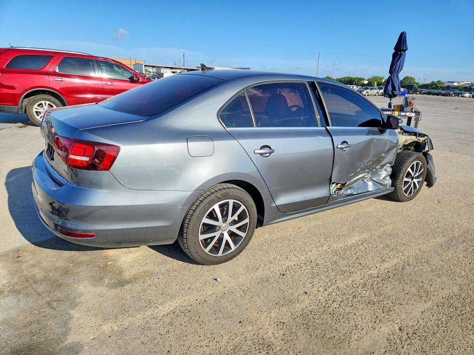 58755926 :رقم المزاد ، 3VWDB7AJ7HM371903 vin ، 2017 Volkswagen Jetta مزاد بيع