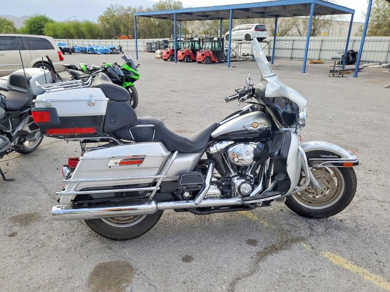 61008746 :رقم المزاد ، 1HD1FCW453Y605649 vin ، 2003 Harley-davidson Flhtcui مزاد بيع