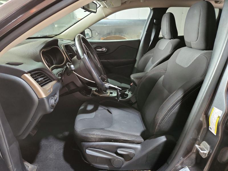 61352606 :رقم المزاد ، 1C4PJLCS9GW273097 vin ، 2016 Jeep Cherokee مزاد بيع