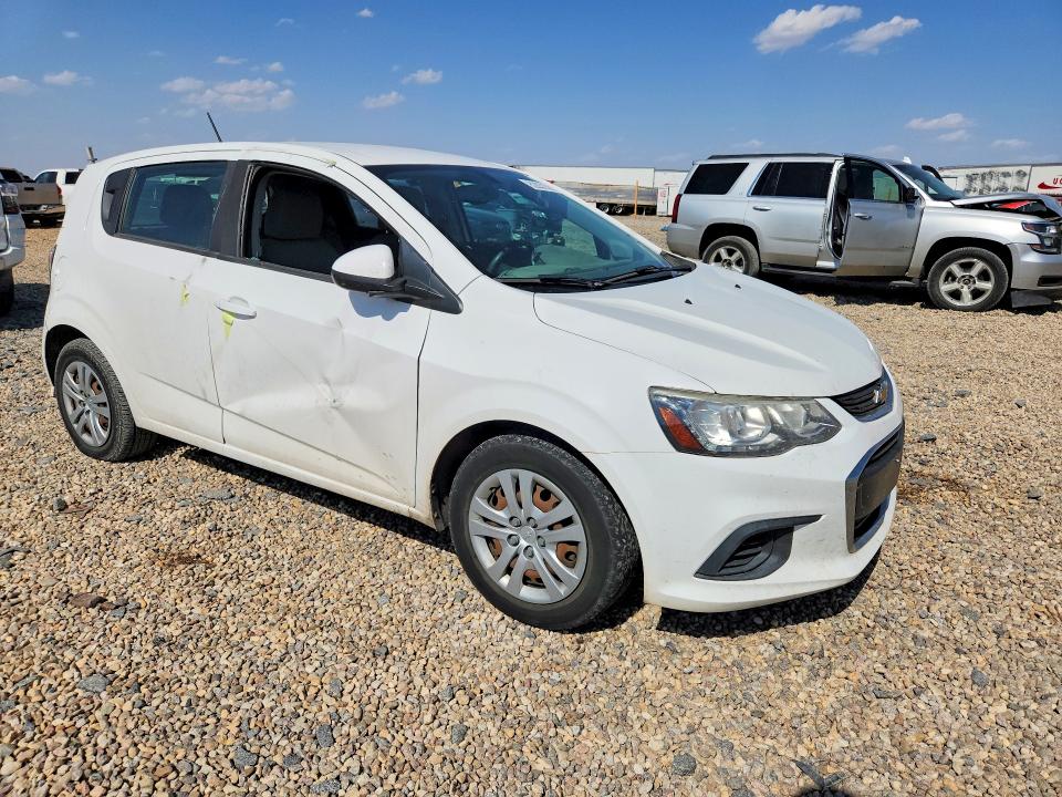 62831316 :رقم المزاد ، 1G1JG6SG6H4171832 vin ، 2017 Chevrolet Sonic مزاد بيع