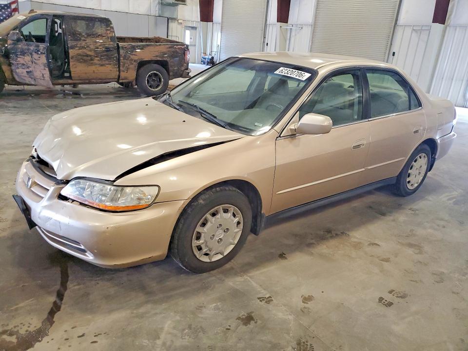 2001 Honda Accord მანქანა იყიდება აუქციონზე, vin: JHMCG56461C002995, აუქციონის ნომერი: 62320706