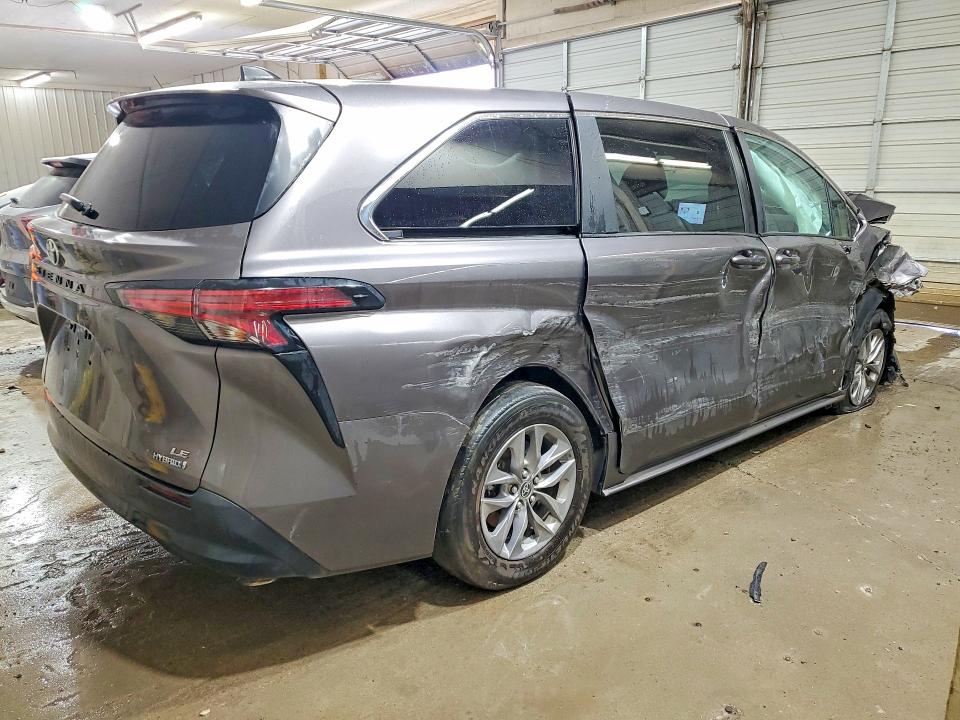 Продажа на аукционе авто 2021 Toyota Sienna, vin: 5TDKRKEC3MS036815, номер лота: 58210326