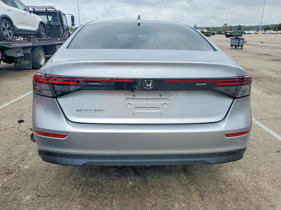 62584356 :رقم المزاد ، 1HGCY1F32PA023041 vin ، 2023 Honda Accord مزاد بيع