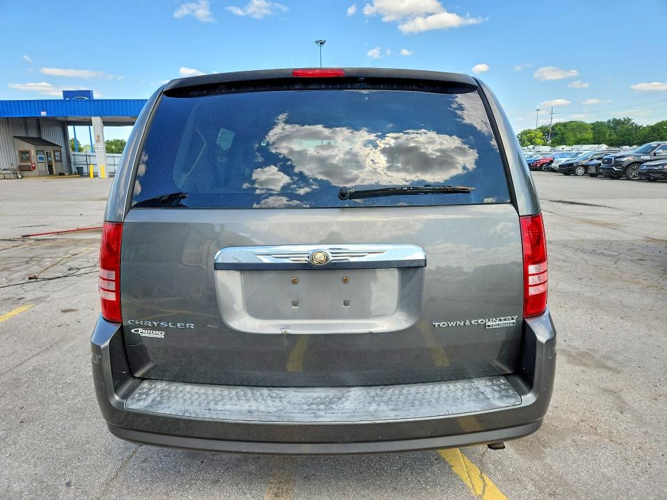 62453346 :رقم المزاد ، 2A4RR5D19AR415784 vin ، 2010 Chrysler Town & Country مزاد بيع