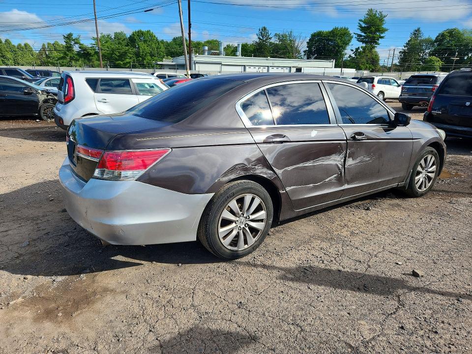 60029896 :رقم المزاد ، 1HGCP2F76BA030563 vin ، 2011 Honda Accord مزاد بيع