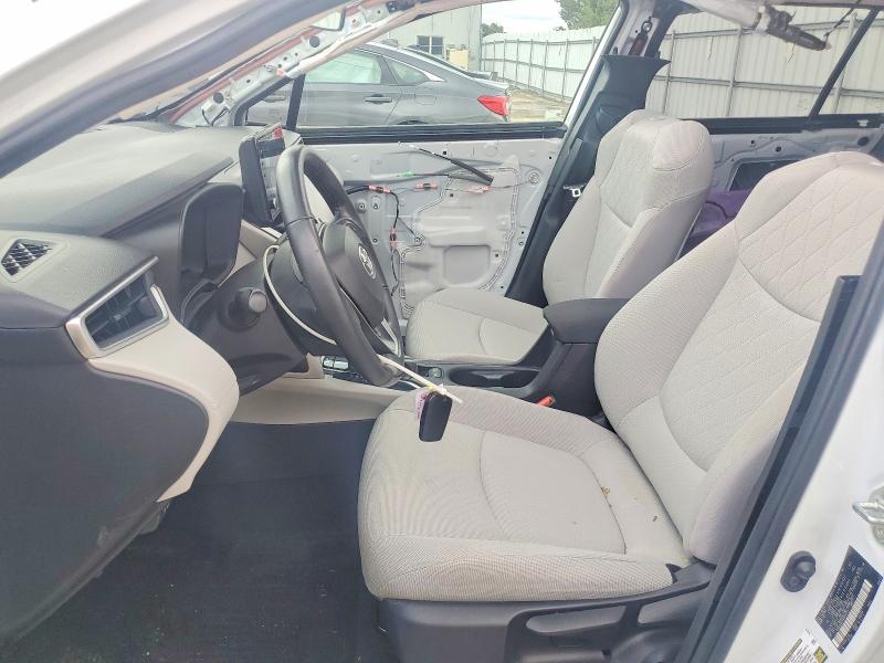 62702056 :رقم المزاد ، 7MUBAABG4NV005573 vin ، 2022 Toyota Corolla Cross مزاد بيع