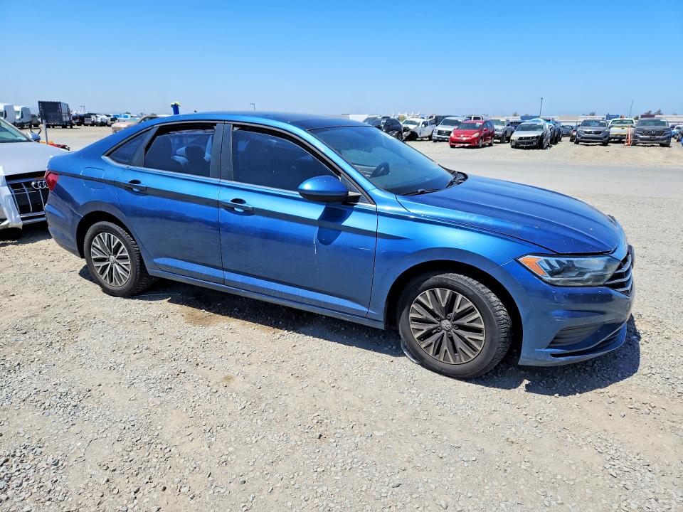 62532816 :رقم المزاد ، 3VWCB7BU8KM138575 vin ، 2019 Volkswagen Jetta مزاد بيع