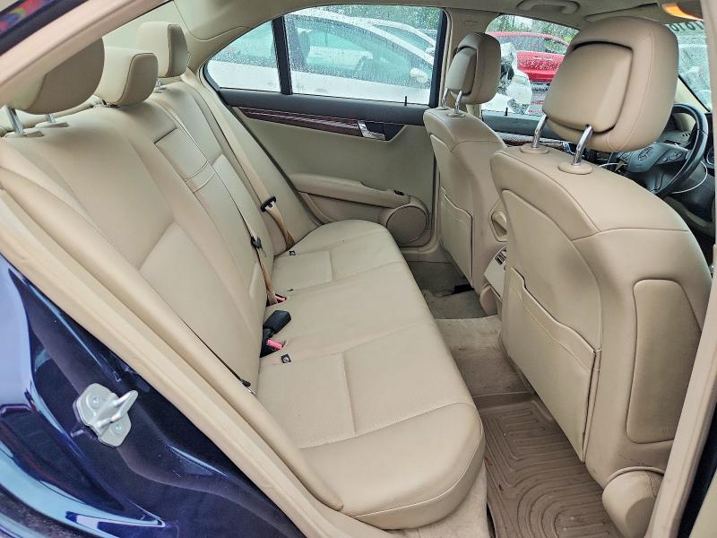 59781846 :رقم المزاد ، WDDGF81X29R084506 vin ، 2009 Mercedes-benz C مزاد بيع