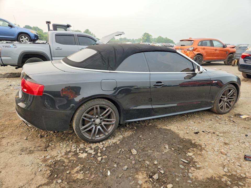 61511056 :رقم المزاد ، WAUCGAFH6FN009242 vin ، 2015 Audi S5 مزاد بيع