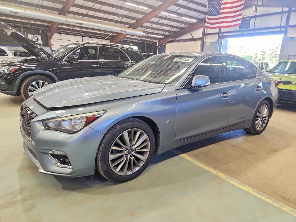 62565136 :رقم المزاد ، JN1EV7AR8JM436508 vin ، 2018 Infiniti Q50 مزاد بيع