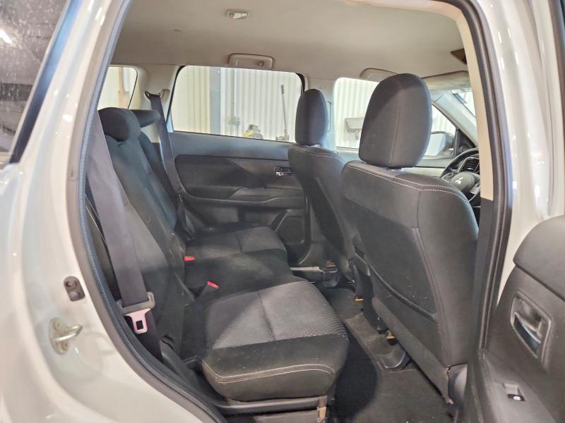 61122566 :رقم المزاد ، JA4AZ2A32HZ008567 vin ، 2017 Mitsubishi Outlander مزاد بيع