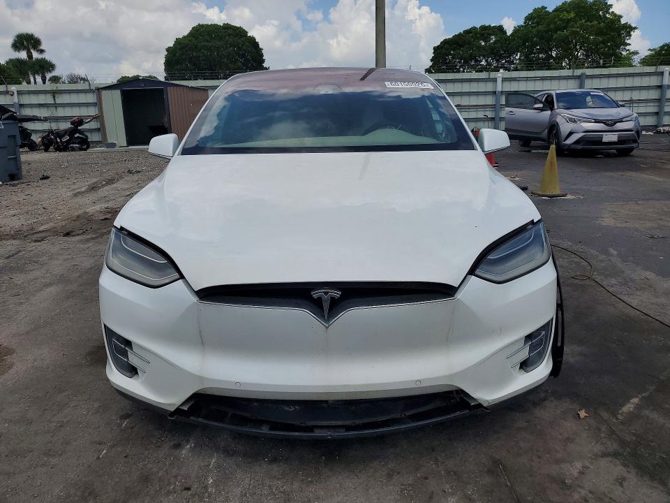 Продажа на аукционе авто 2021 Tesla Model X, vin: 5YJXCBE21MF322567, номер лота: 60150926