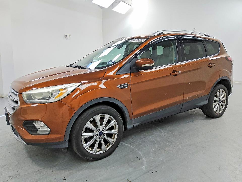 61980706 :رقم المزاد ، 1FMCU9J93HUA56629 vin ، 2017 Ford Escape مزاد بيع