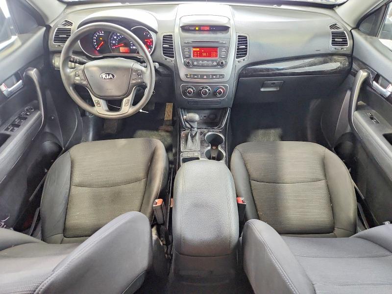 61144106 :رقم المزاد ، 5XYKT3A62EG527592 vin ، 2014 Kia Sorento مزاد بيع