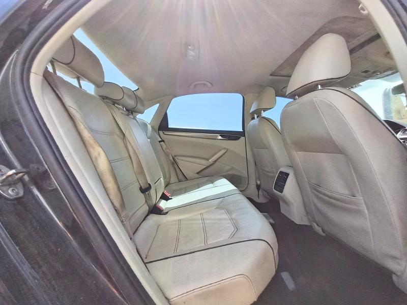 61229216 :رقم المزاد ، 1VWBA7A38JC029394 vin ، 2018 Volkswagen Passat مزاد بيع